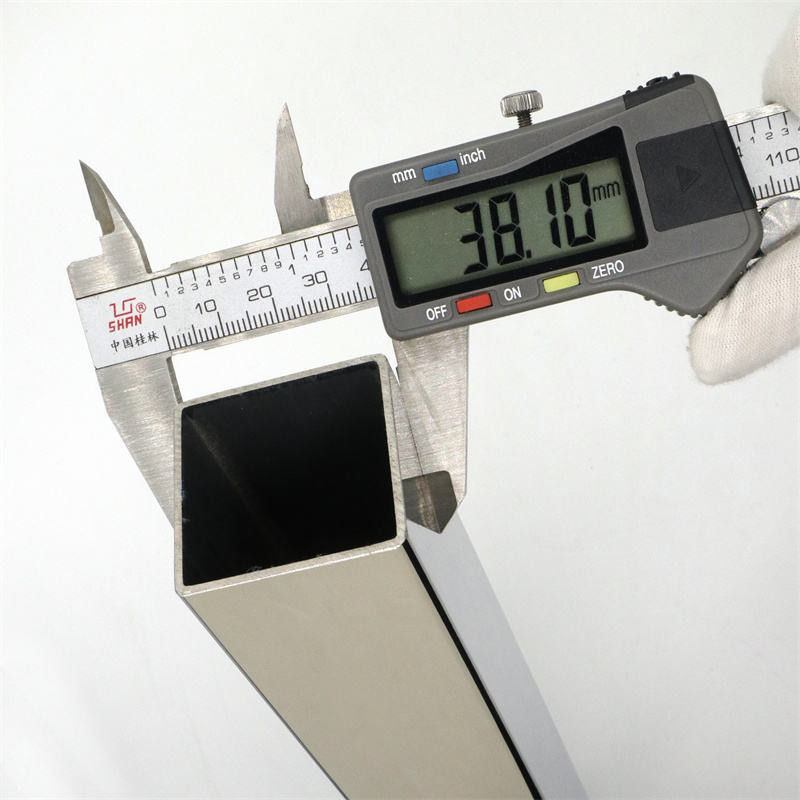 190mm 200mm 304 Stainless Steel Seamless Pipe Mirror Finish Polished Stainless Steel Tubing